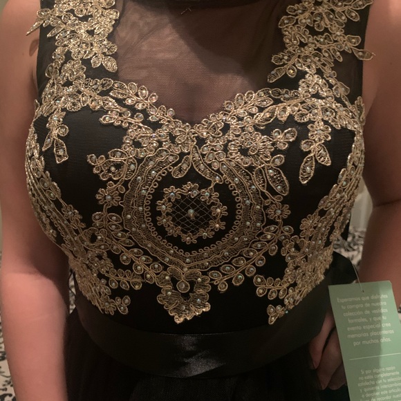 Semi formal gown NWT CITY Triangles - Picture 2 of 8